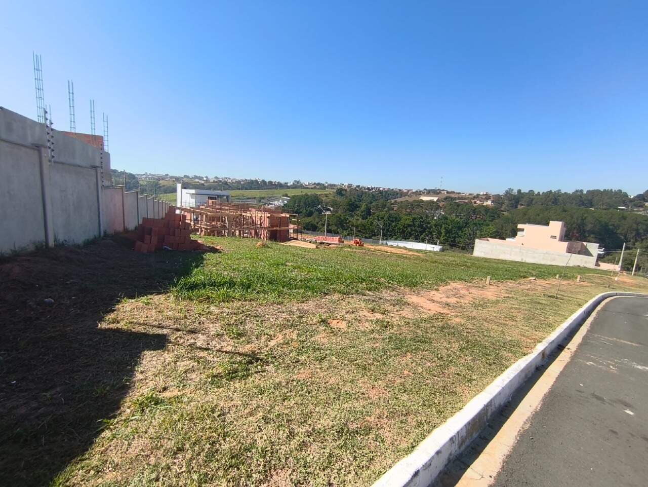 Terreno à venda no Vila dos Ipês: 