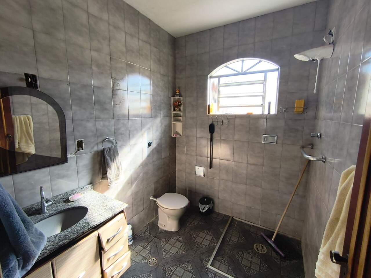 Casa à venda no Jardim Hermínia: 