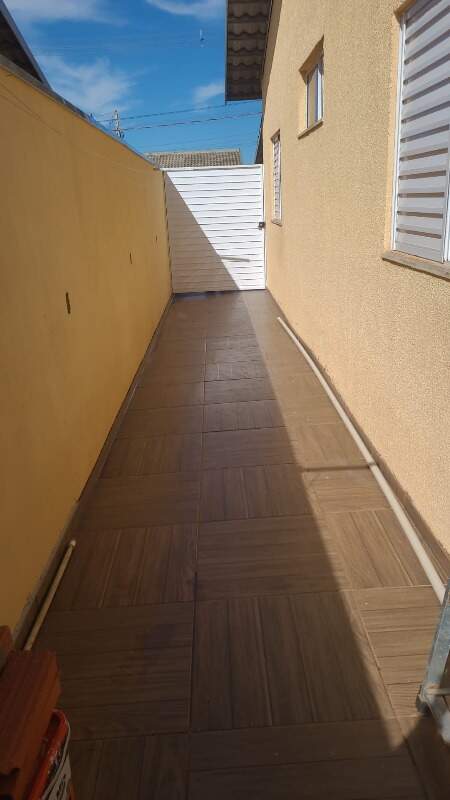 Casa em condomínio à venda no Portal Ville Primavera: 