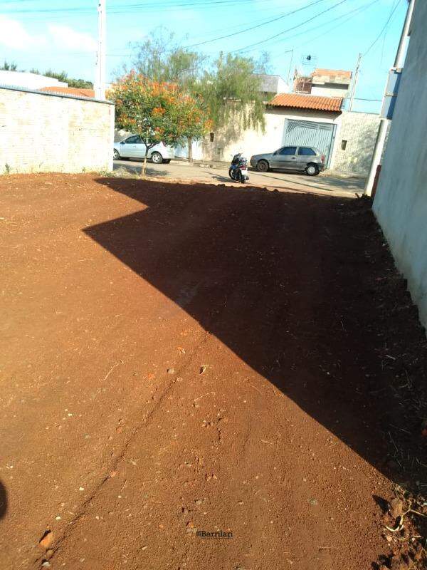 Terreno à venda no Vila dos Ipês: 