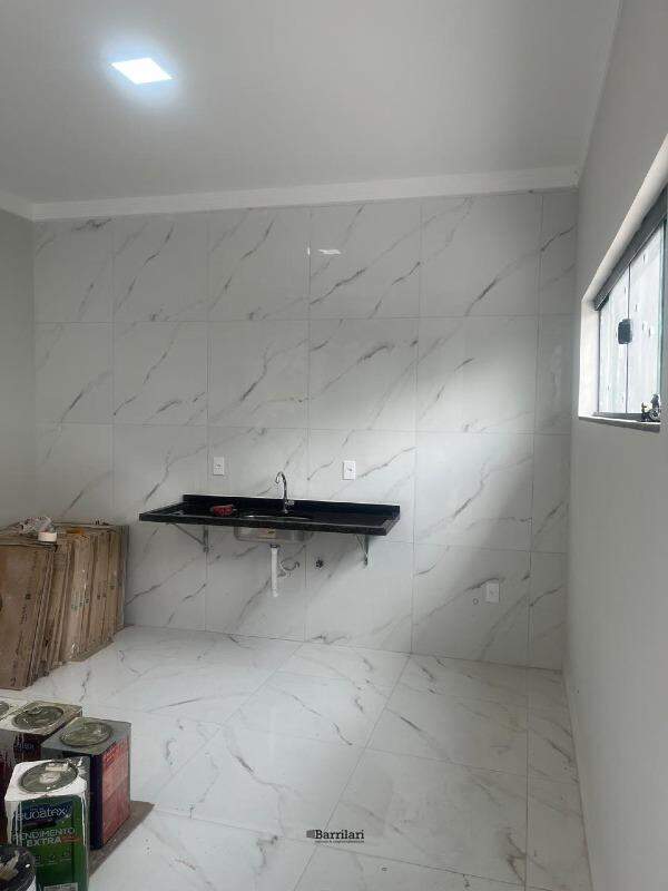 Casa à venda no Avecuia: 
