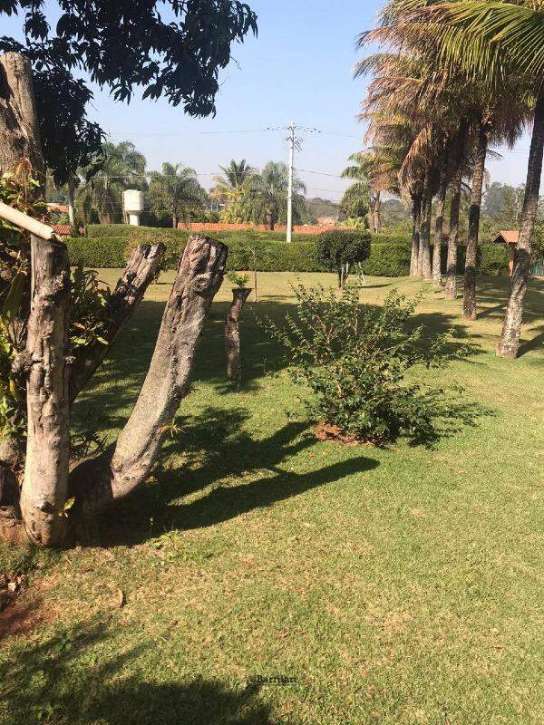 Terreno à venda no Fazenda Castelo: 