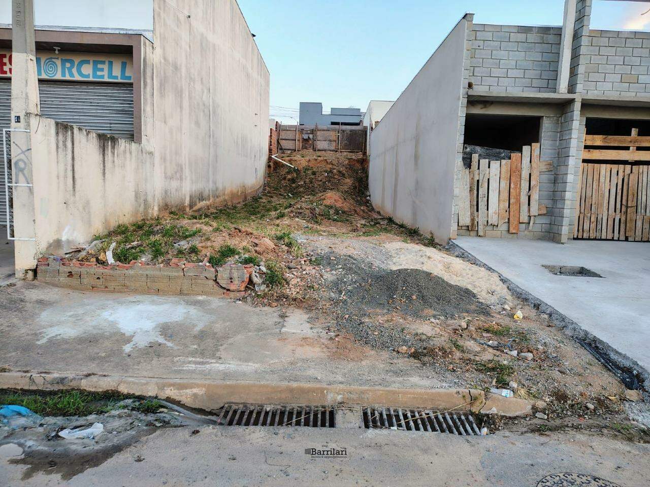 Terreno à venda no Residencial Faculdade: 