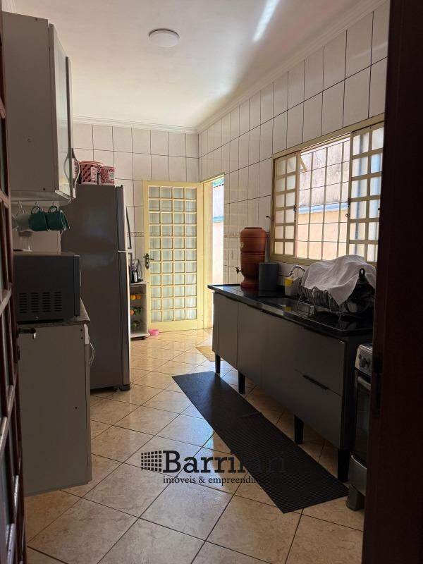 Casa à venda no Parque Ecológico I: 