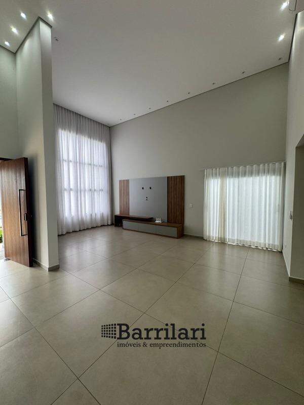 Casa em condomínio à venda no Portal das Estrelas III: 