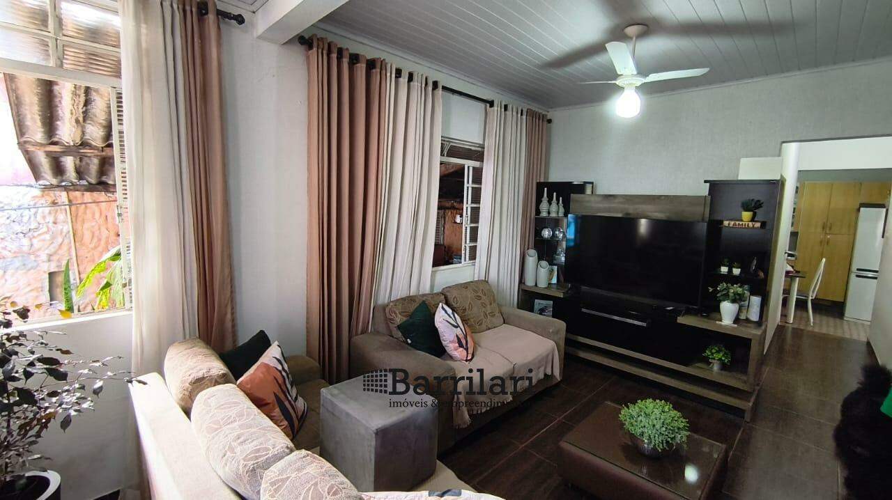 Casa à venda no Centro: 