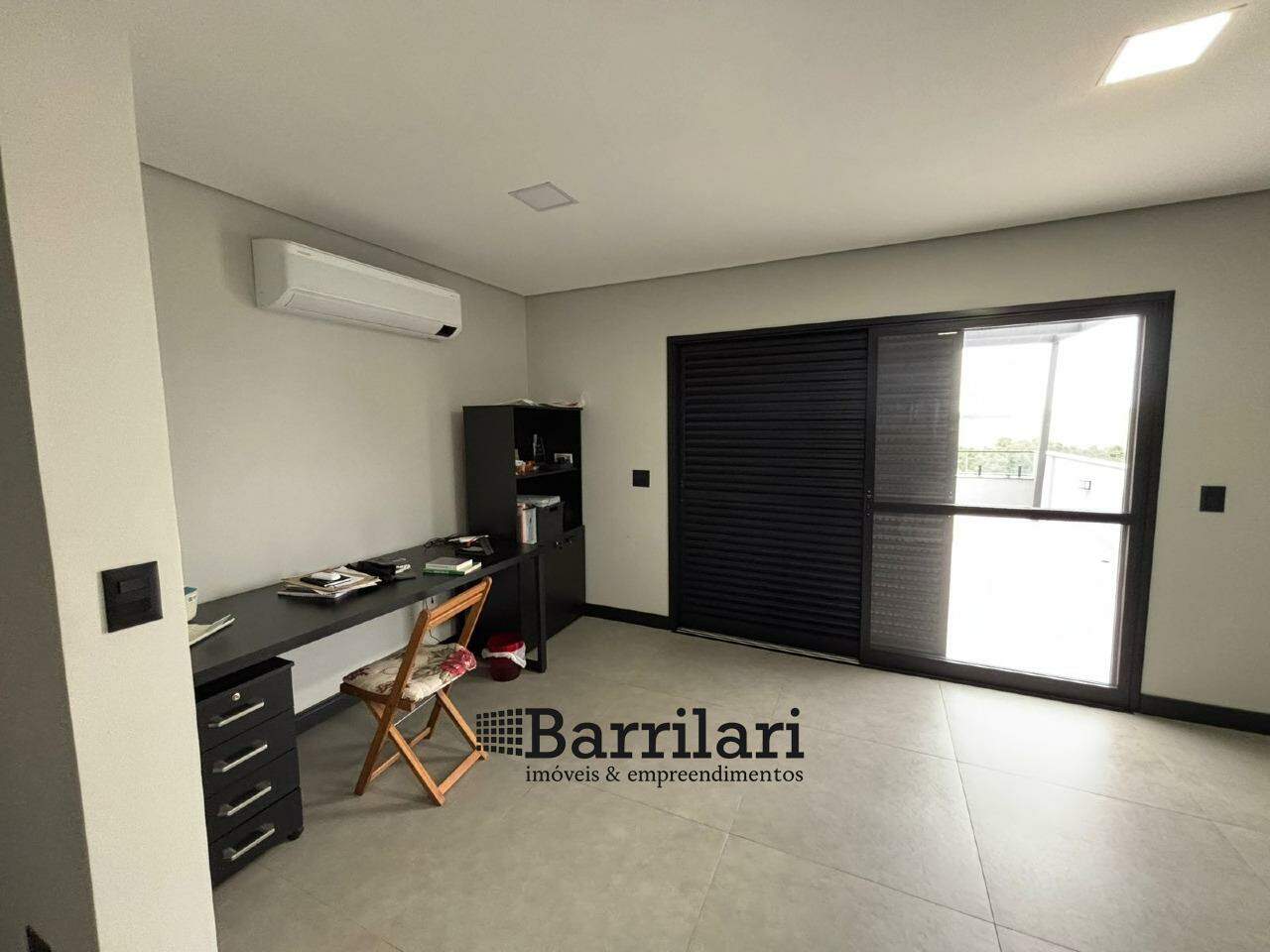 Casa em condomínio para aluguel no Vilage Santo Antônio: 