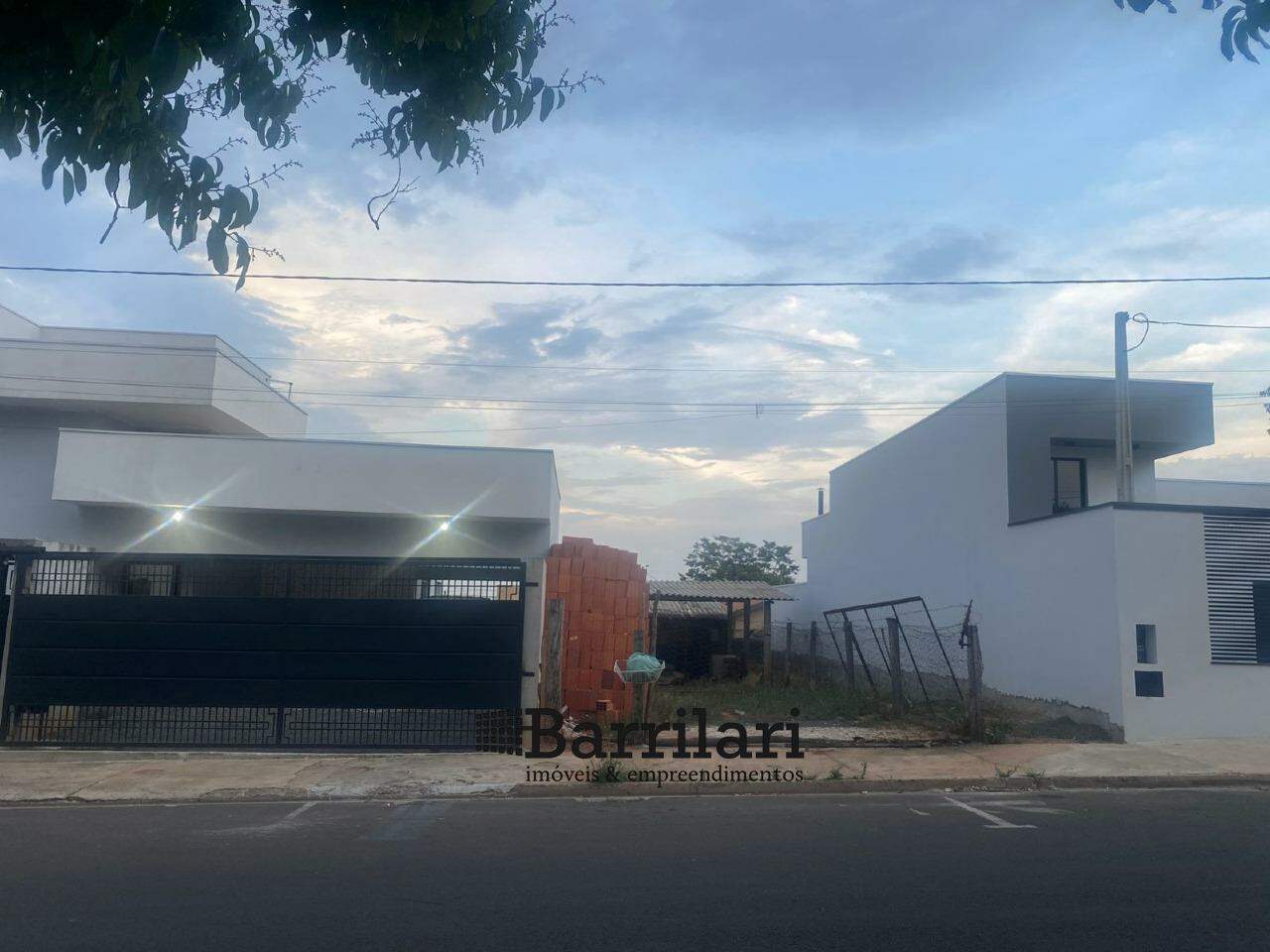 Terreno à venda no Residencial di Napoli II: 