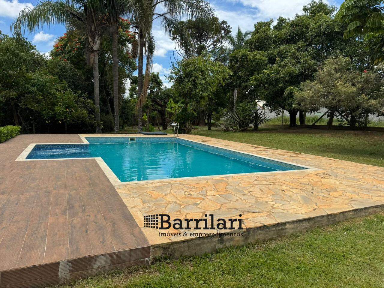 Chácara à venda no Jardim Santa Adélia: 