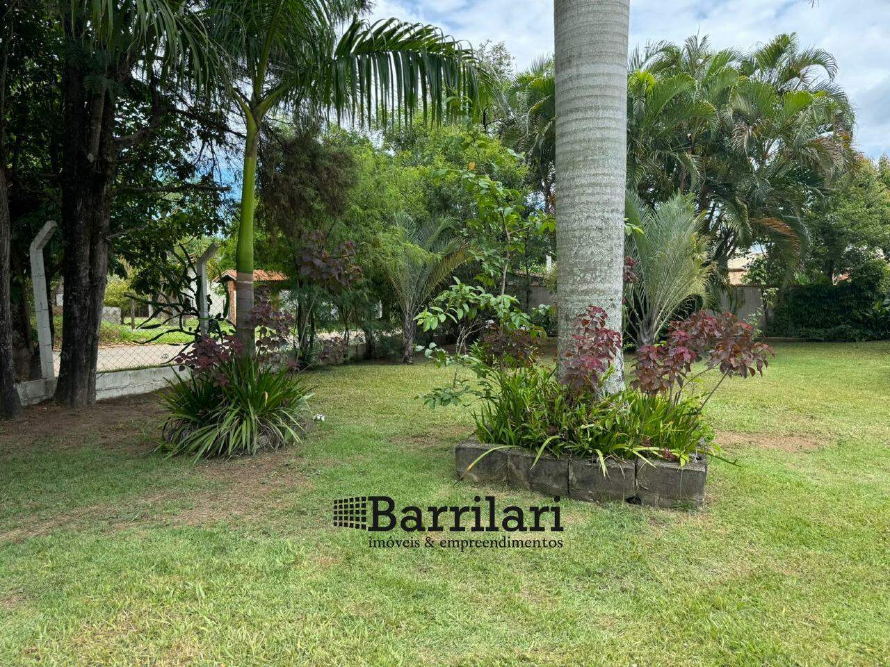Chácara à venda no Jardim Santa Adélia: 