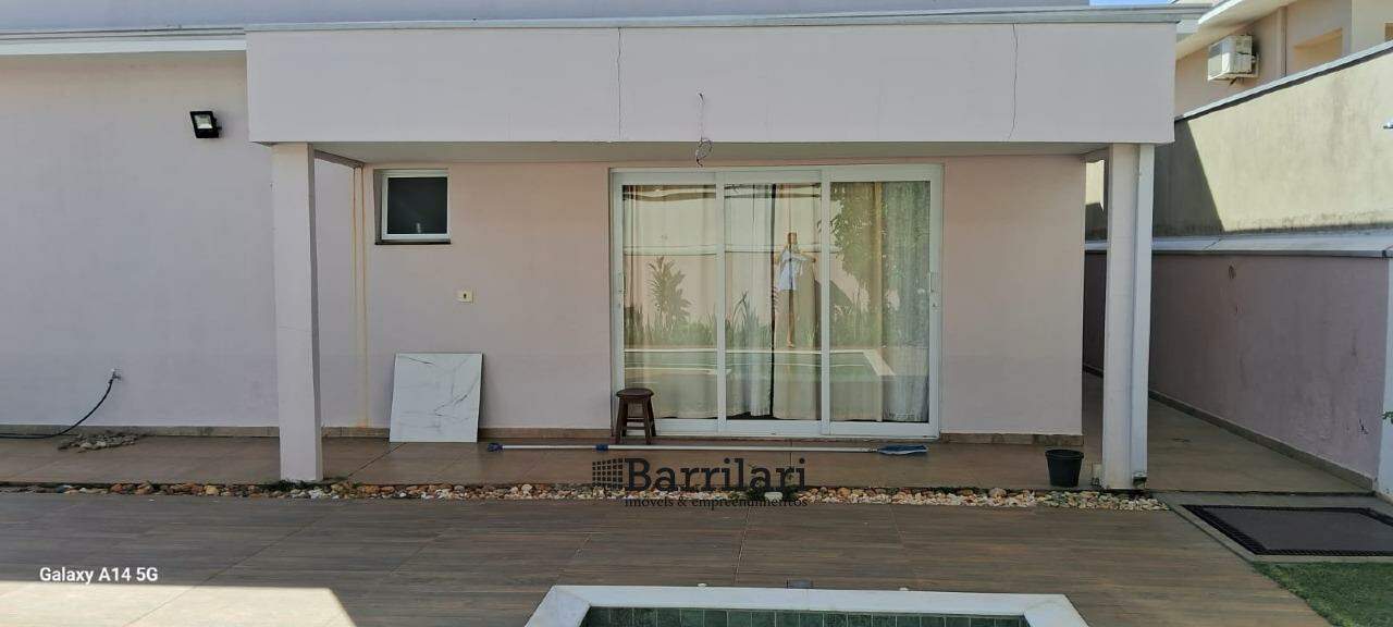 Casa em condomínio à venda no Portal das Estrelas I: 