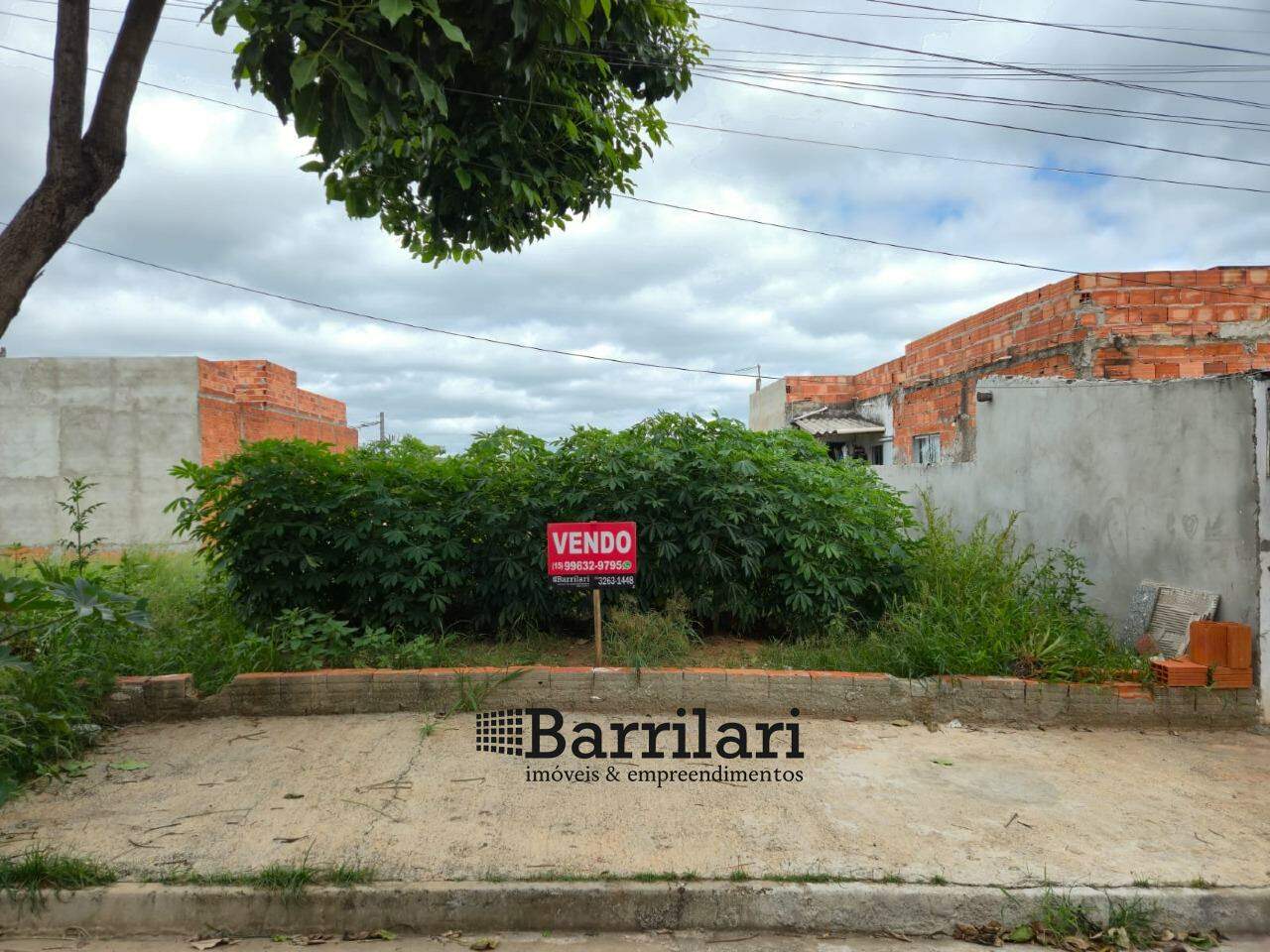 Terreno à venda no Residencial Água Branca: 