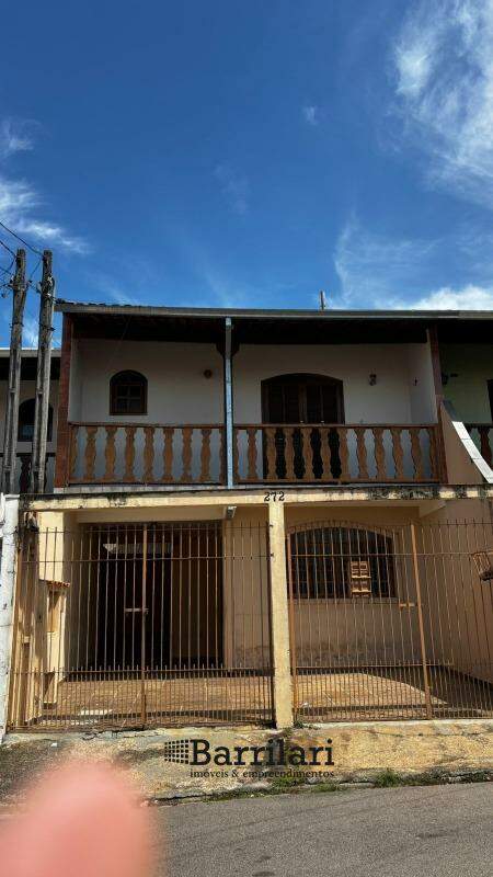 Casa à venda no Centro: 