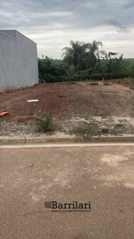 Terreno à venda no Tropicália Garden: 