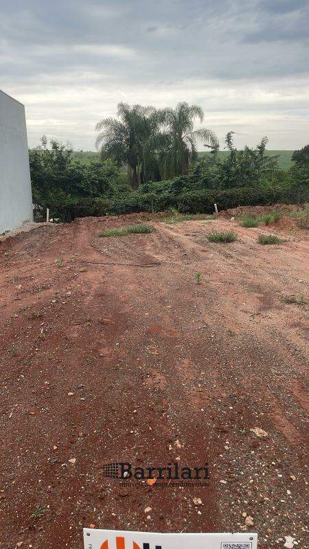 Terreno à venda no Tropicália Garden: 
