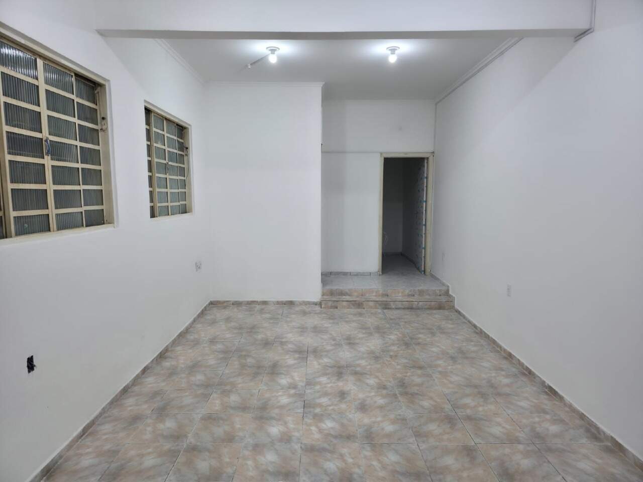 Ponto para aluguel no Centro: 