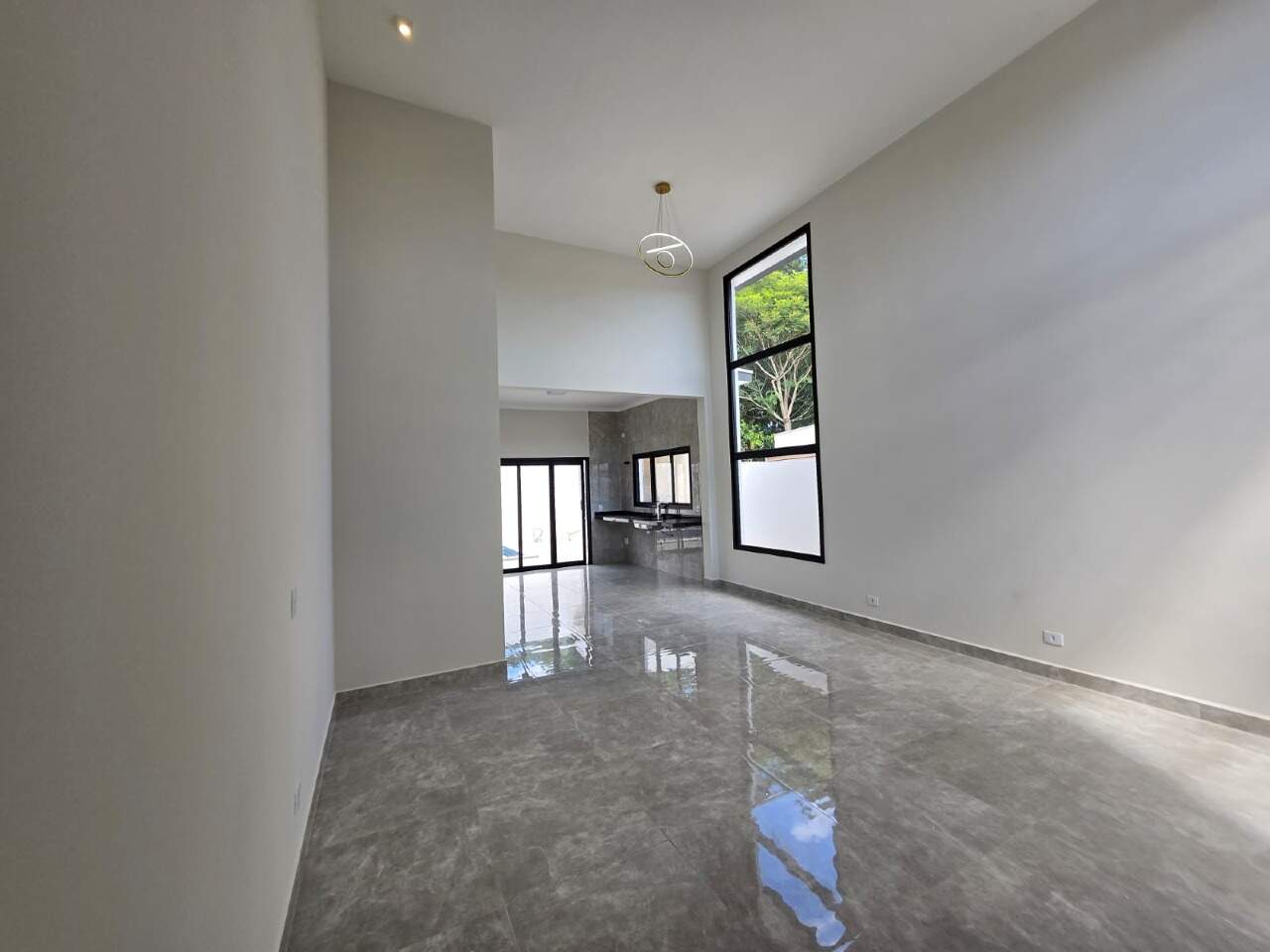 Casa em condomínio para aluguel no Tropicália Garden: 