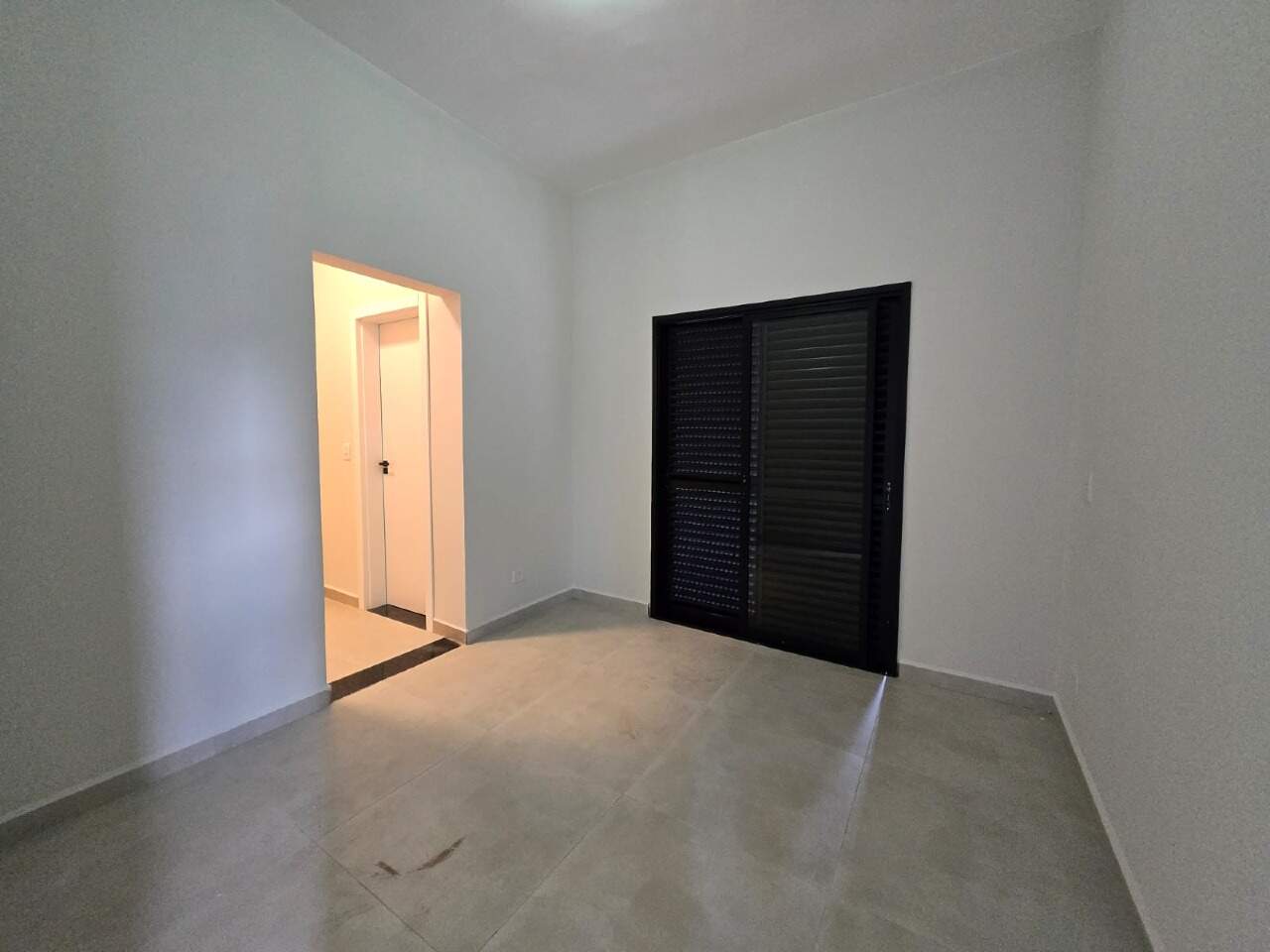 Casa em condomínio para aluguel no Tropicália Garden: 