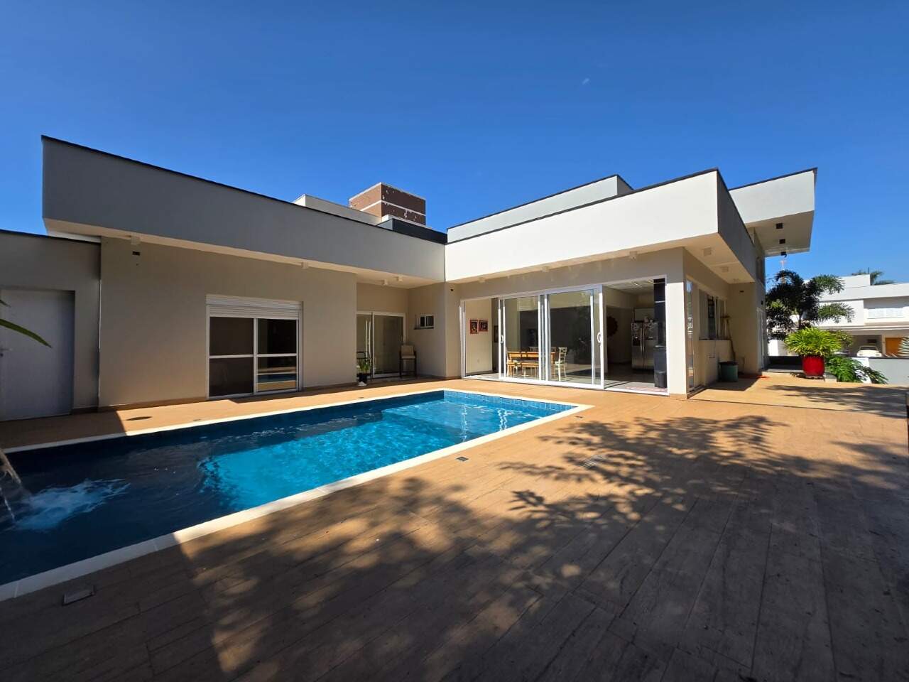 Casa em condomínio à venda no Flora Ville: 