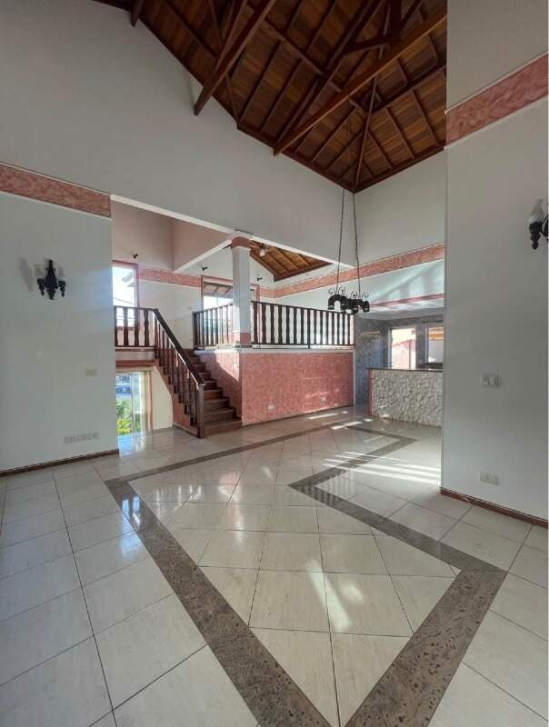 Casa em condomínio à venda no Portal dos Pássaros I: 