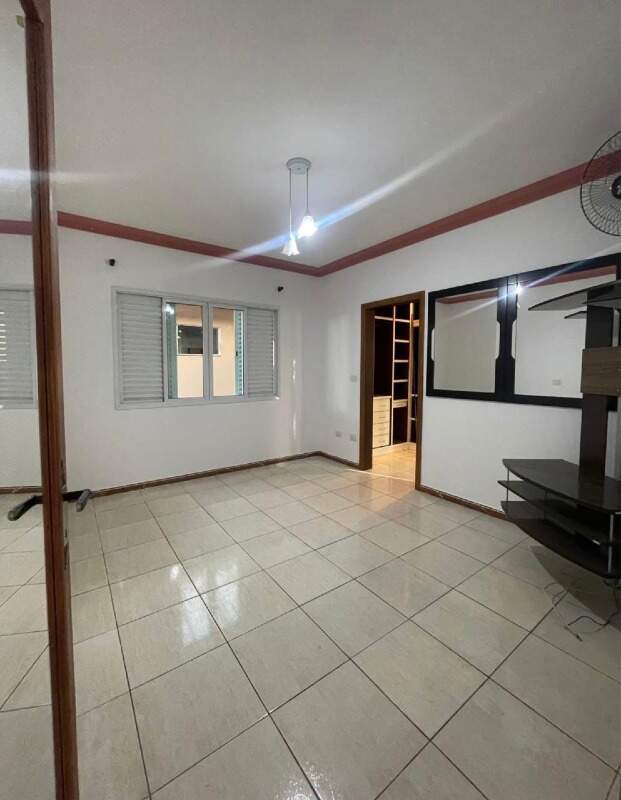Casa em condomínio à venda no Portal dos Pássaros I: 