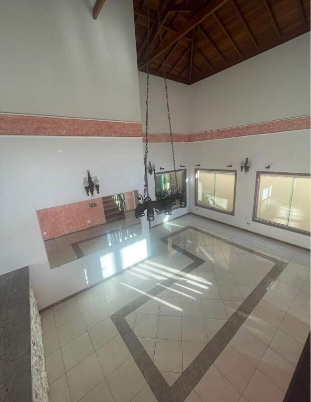 Casa em condomínio à venda no Portal dos Pássaros I: 