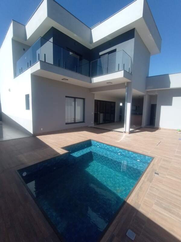 Casa em condomínio à venda no Tropicália Garden: 