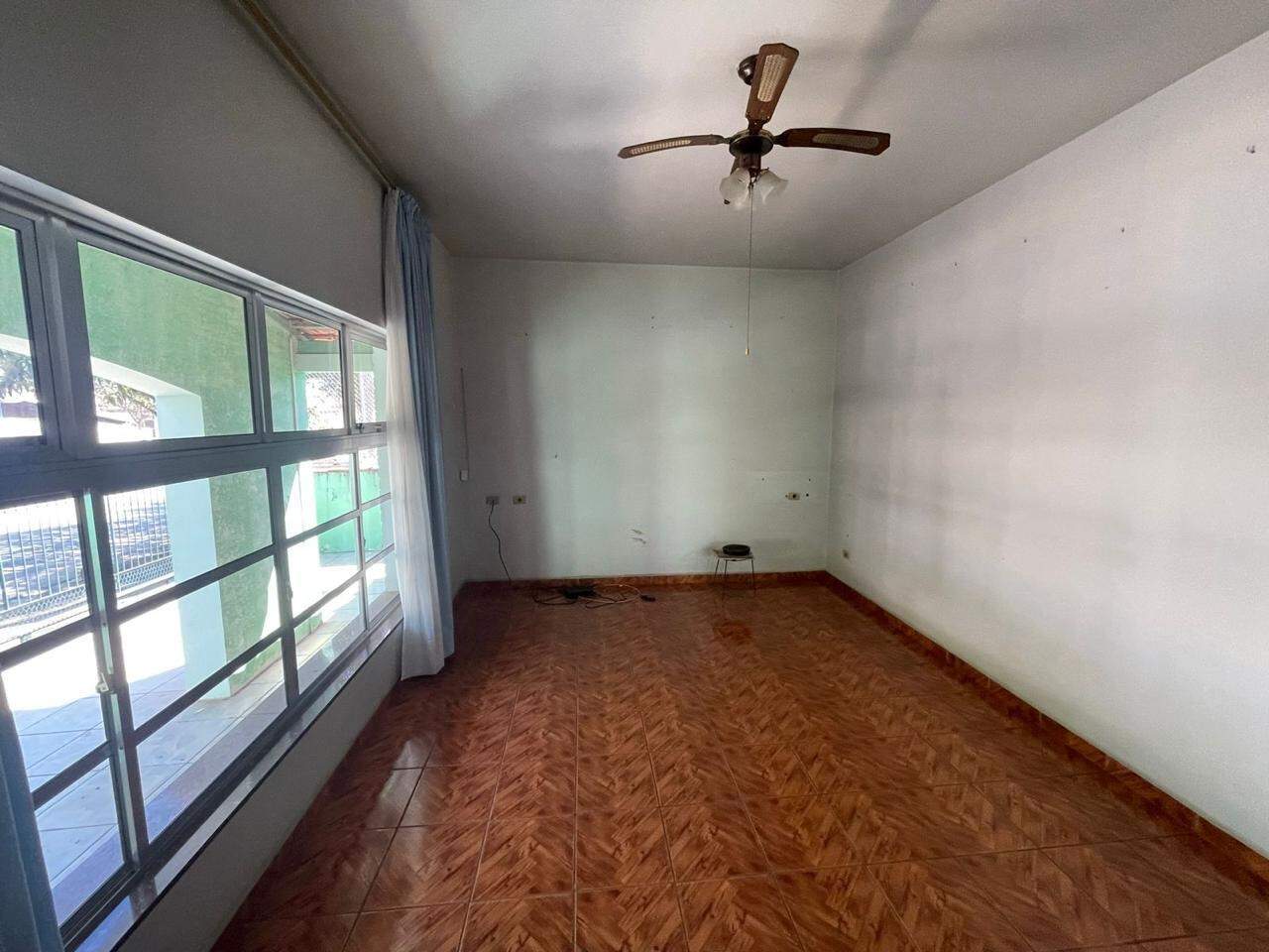 Casa à venda no Jardim Hermínia: 