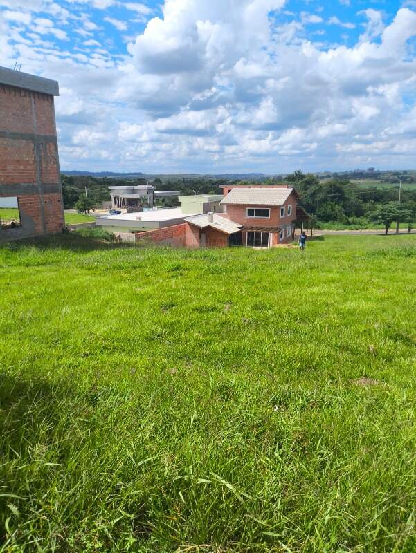 Terreno à venda no Residencial Haras Inga Mirim: 