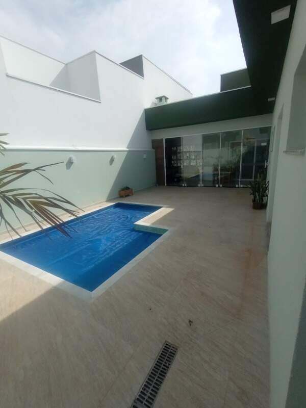 Casa em condomínio à venda no Tropicália Garden: 
