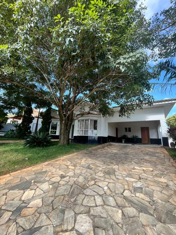 Casa em condomínio à venda no Flora Ville: 