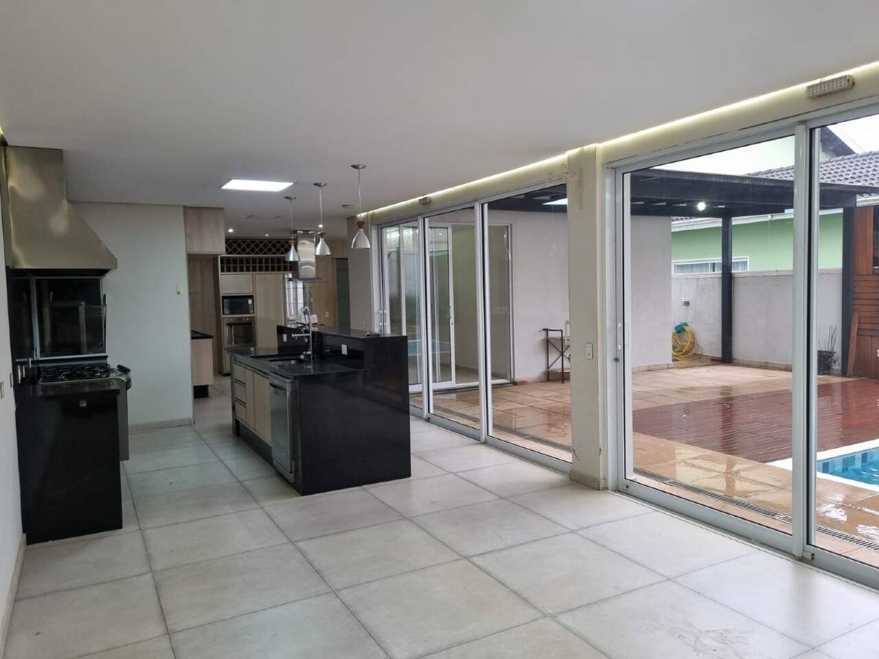 Casa comercial para aluguel no Portal dos Pássaros I: 