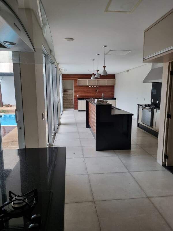 Casa comercial para aluguel no Portal dos Pássaros I: 