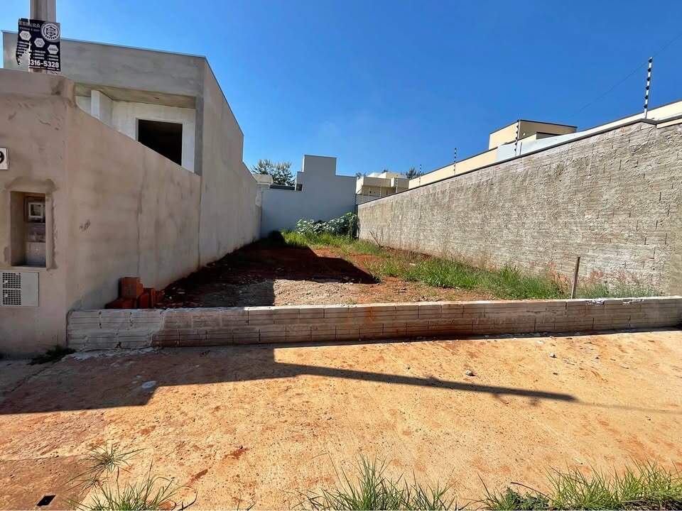 Terreno à venda no Portal Ville Jardins: 