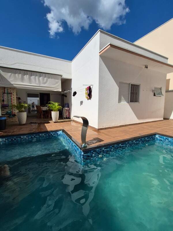 Casa à venda no Recanto das Primaveras II: 