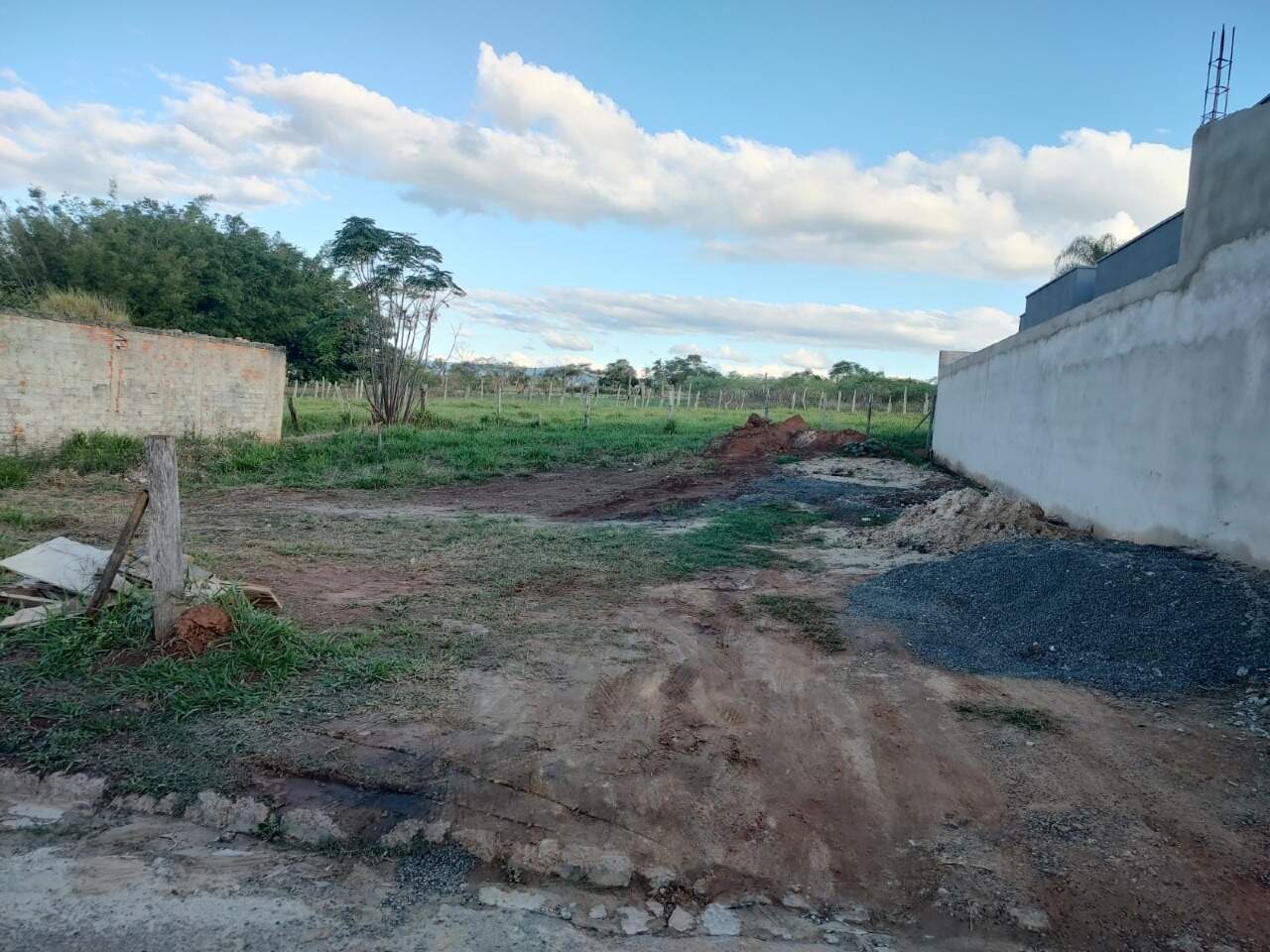 Terreno à venda no Vila Santo Antônio: 
