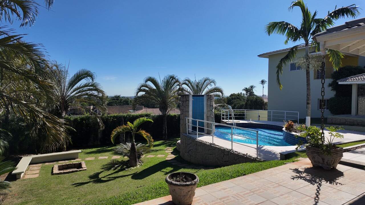 Casa em condomínio à venda no Residencial Saint Claire: 
