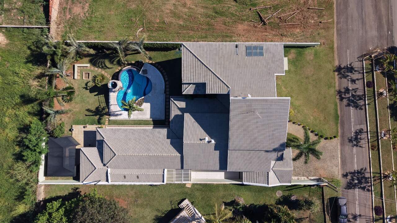 Casa em condomínio à venda no Residencial Saint Claire: 