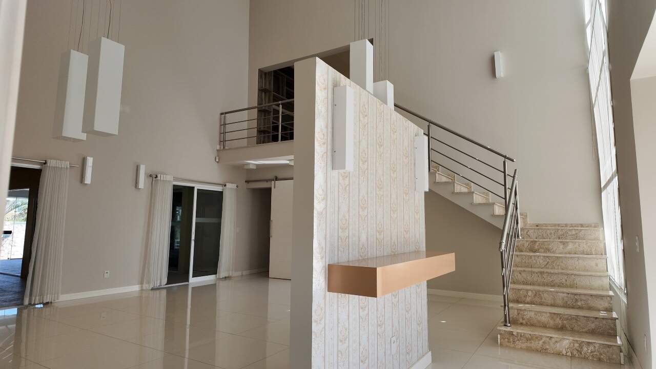 Casa em condomínio à venda no Residencial Saint Claire: 