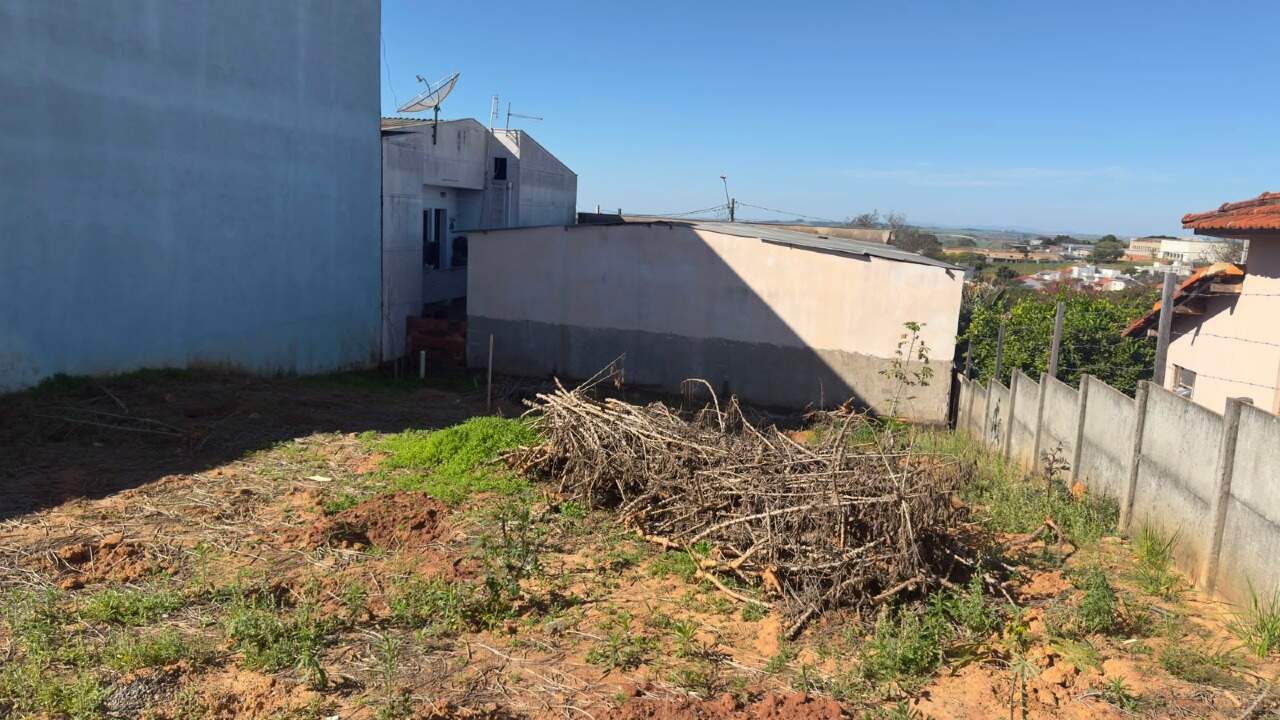 Terreno à venda no Vila Ferrielo: 