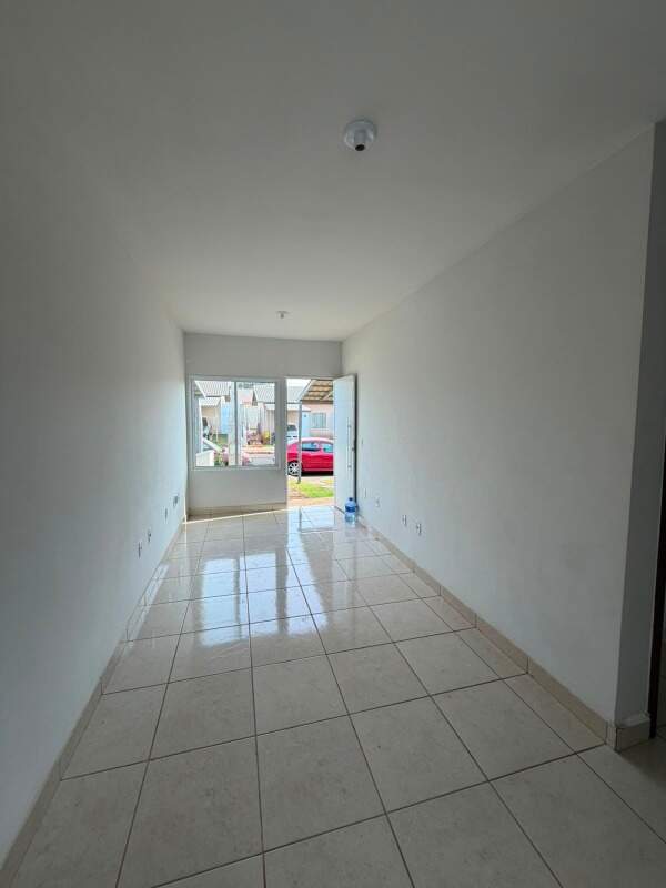 Casa em condomínio para aluguel no Flora Ville: 
