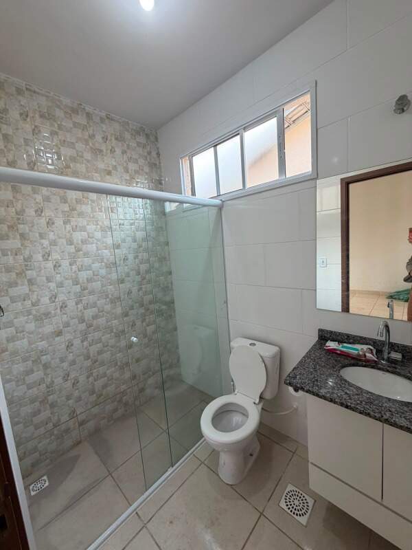 Casa em condomínio para aluguel no Flora Ville: 