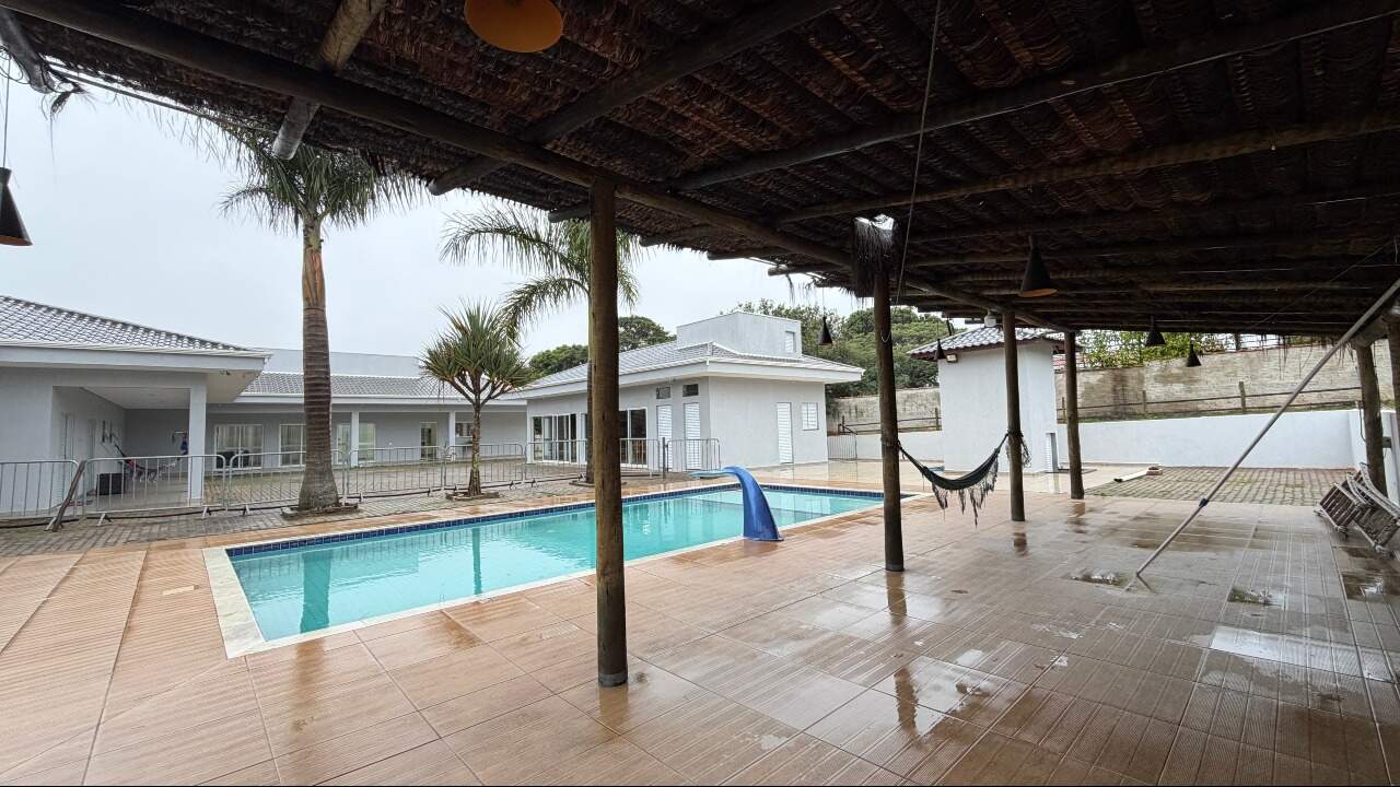 Casa em condomínio à venda no Fazenda Castelo: 