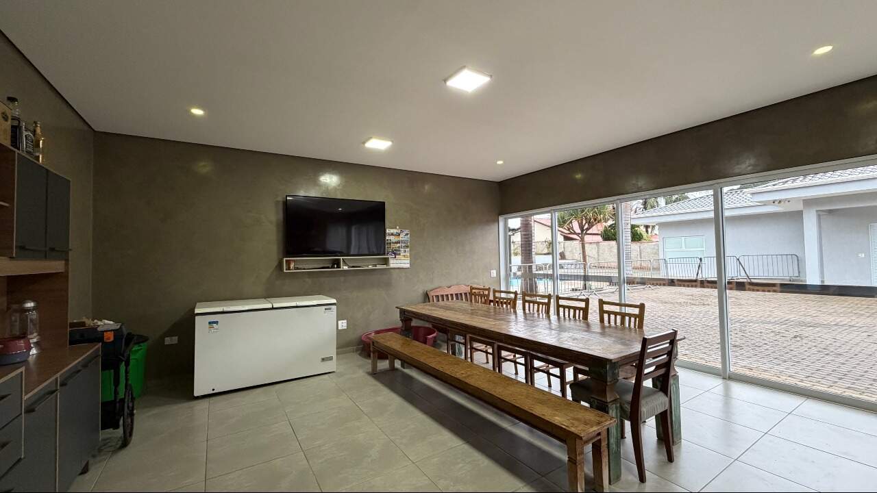 Casa em condomínio à venda no Fazenda Castelo: 