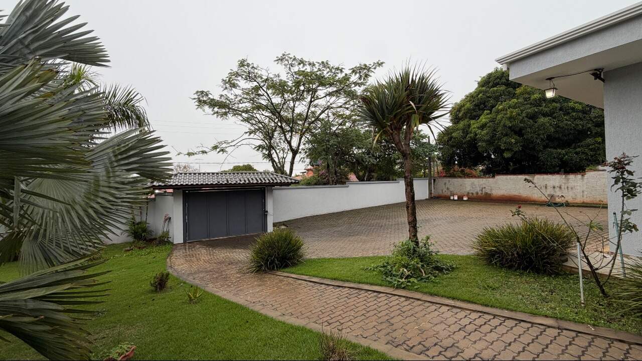 Casa em condomínio à venda no Fazenda Castelo: 