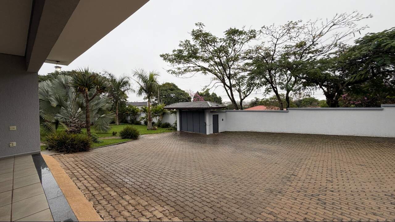 Casa em condomínio à venda no Fazenda Castelo: 