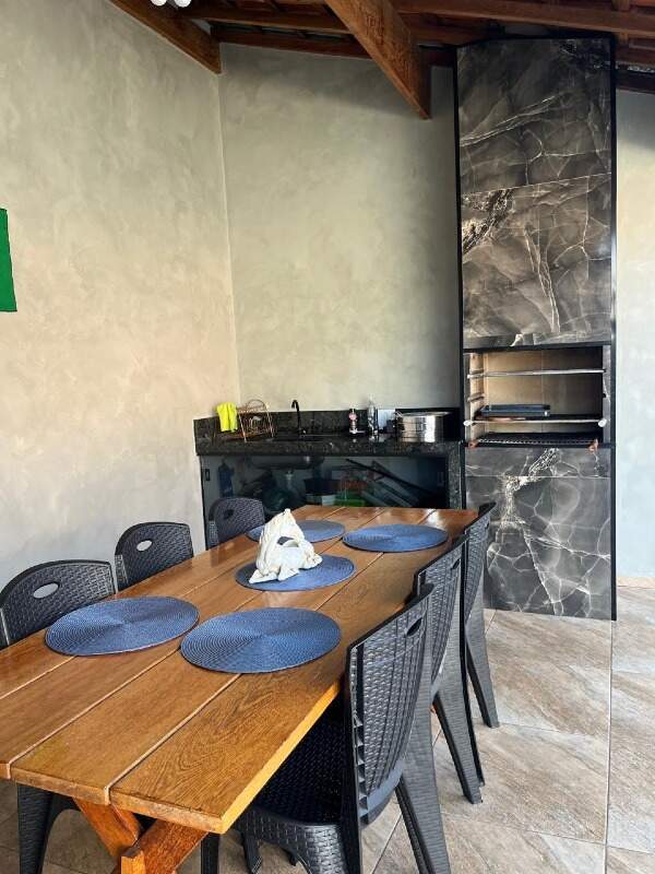 Casa para aluguel no Residencial Água Branca: 