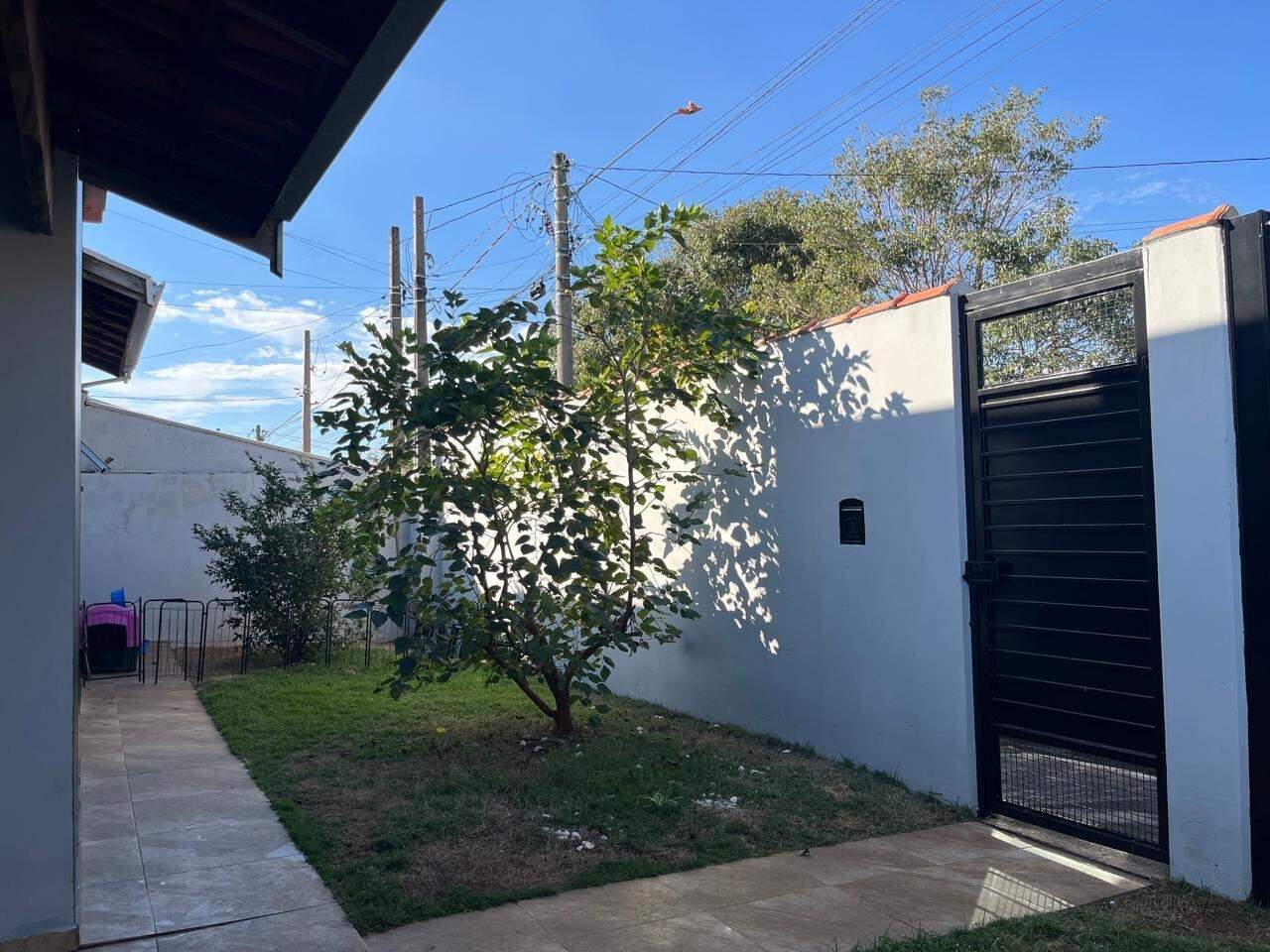 Casa para aluguel no Residencial Água Branca: 