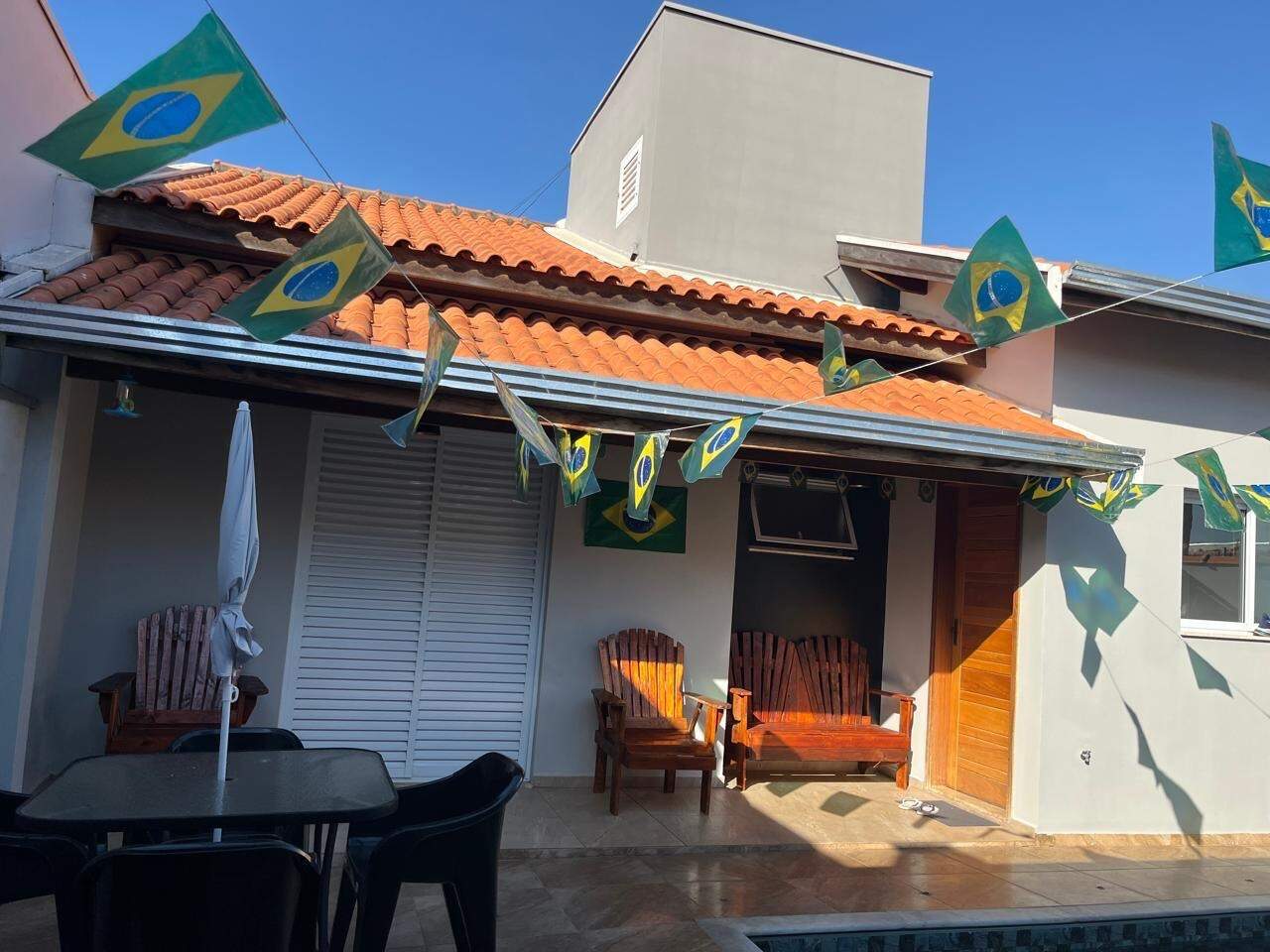 Casa para aluguel no Residencial Água Branca: 