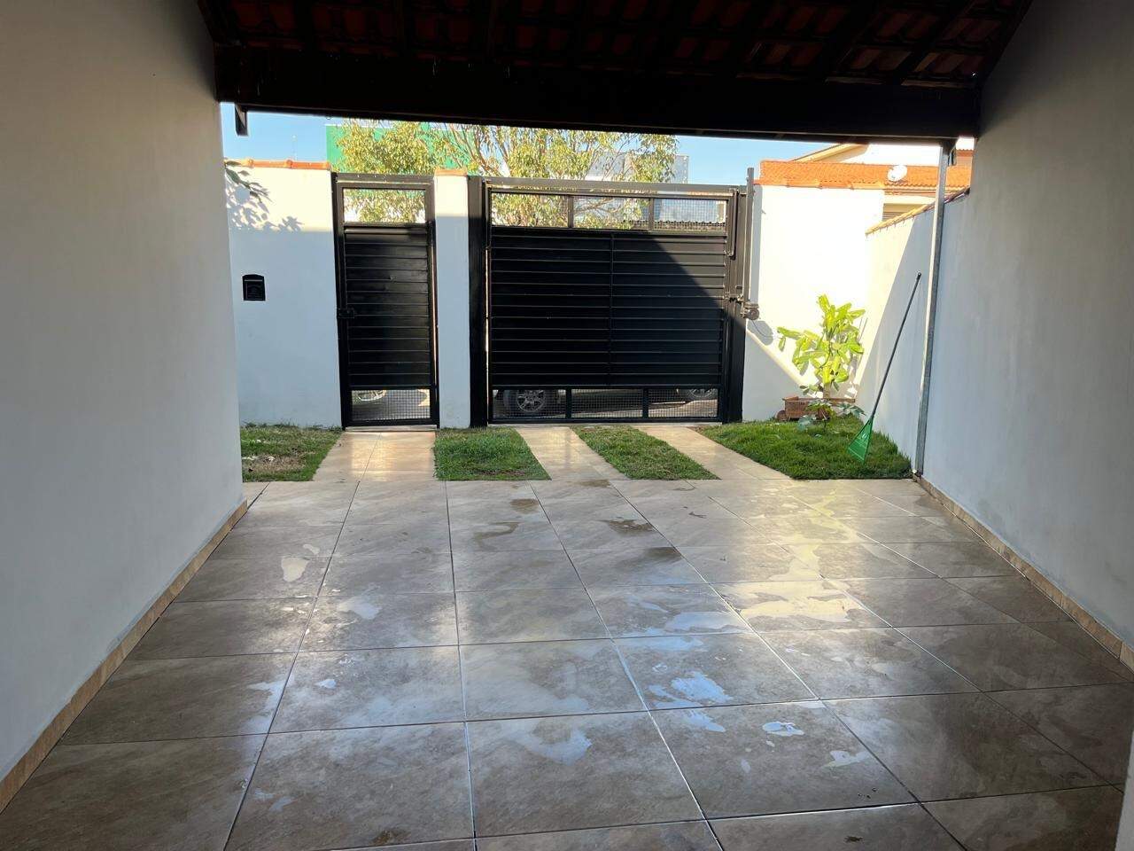 Casa para aluguel no Residencial Água Branca: 